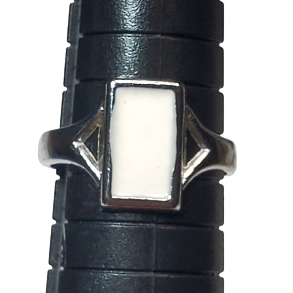 Silver Tone White Enamel Rectangle Unsigned Sz 7.5 Minimalist Basic